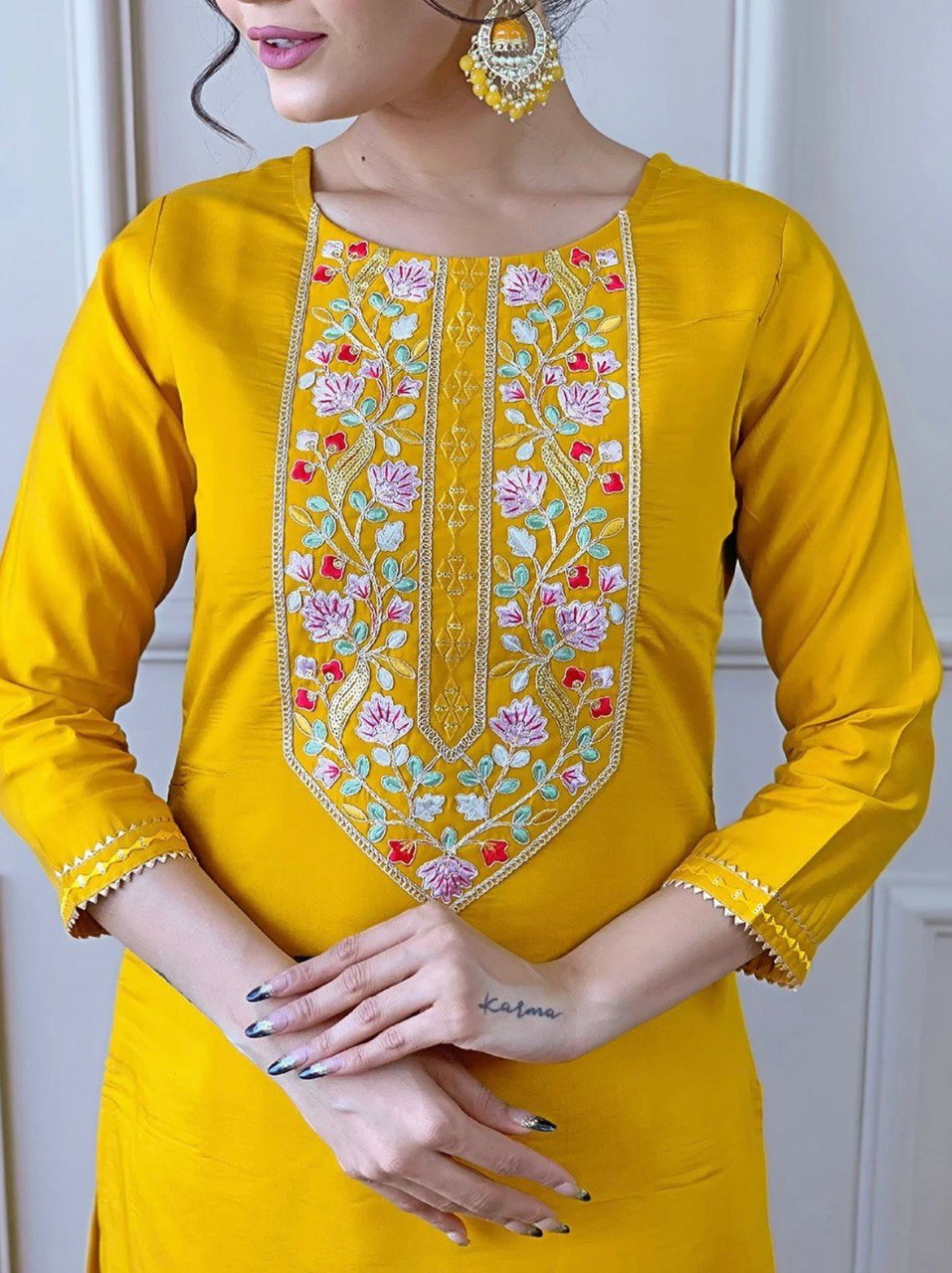 Mehera Vertican Silk Kurta Set